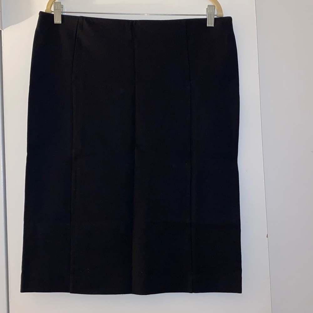 Chic NWT black pencil skirt - Ann Taylor